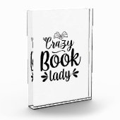 Krantige Dame Leest Kunstboek Fotoblokken (Links)
