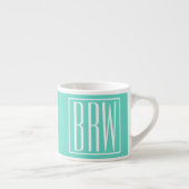 Kras Modern 3 Initiaal Monogram | Wit Op Aqua Espresso Kop (Rechts)