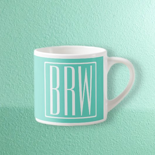 Kras Modern 3 Initiaal Monogram | Wit Op Aqua Espresso Kop