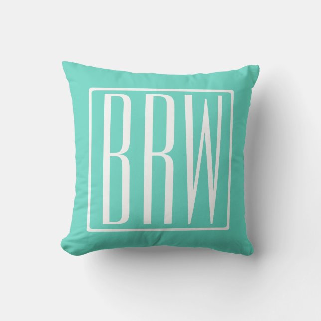 Kras Modern 3 Initiaal Monogram | Wit Op Aqua Kussen (Voorkant)