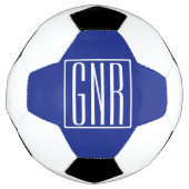 Krasmodern 3 Beginletters Monogram | Wit Op Blauw Voetbal (Voorkant)