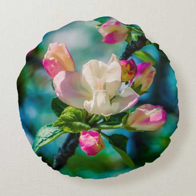 Krattenbloemen en -knoppen rond kussen (Achterkant)