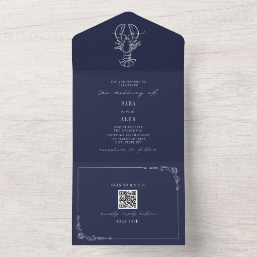 Kreeft rustieke strand bruiloft donkerblauw QR All In One Uitnodiging (Binnen)