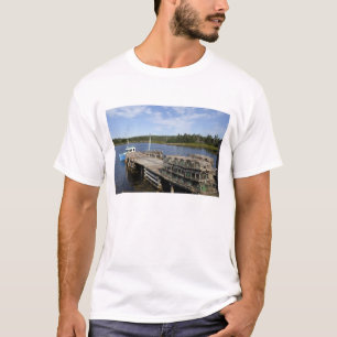 Kreeftenboot, Mushaboom, Nova Scotia, Canada T-shirt