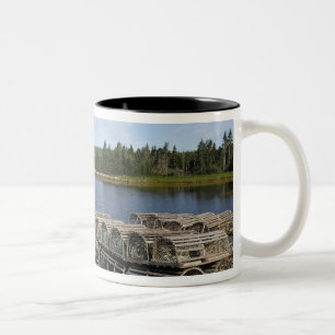 Kreeftenboot, Mushaboom, Nova Scotia, Canada Tweekleurige Koffiemok