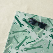 Kreuken, moeren en bouten strandlaken (In situ)