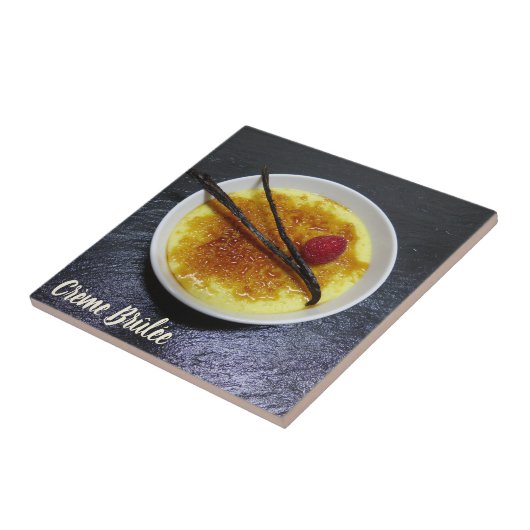 Kreuksteenslag op leisteen met frambozen en vanill tegeltje (Zijkant)