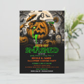 Krijg Smashed Pumpkin Halloween Cocktail Party Kaart (Staand voorkant)