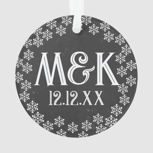 Krijtbord Bruiloft Jubileum Monogram Sneeuwvlokken Ornament (achterkant)
