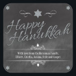 Krijtbord Faux Zilver Glitter Chanoeka Vierkante Sticker<br><div class="desc">Een krijtbord achtergrond shows van de woorden "Happy Chanoeka" die wordt weergegeven in een zilveren faux glitter effect. Een zilveren glitterster van David doorprikt de top van het ontwerp. Dreidels worden toegevoegd als accenten samen met bochtige ornamenten om uw speciale boodschap te lijsten. Perfecte manier om uw Chanoeka-viering een die...</div>