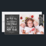 Krijtbord Prettig Kerstfeest, Gelukkig Nieuwjaar K Feestdagenkaart<br><div class="desc">Krijtbord Merry Christmas,  Happy New Year Fotokaart: Gebruik deze schattige en aanbiddelijke vakantiefotokaart om naar uw vrienden en familie te sturen tijdens het kerstseizoen! Gebruik de prompt om het product aan te passen. Als u de afbeelding wilt wijzigen,  neem dan contact met me op via mijn winkel.  Antieke Kroonluchter</div>