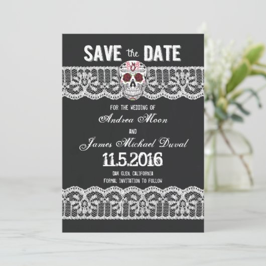 Krijtbord Skull & Lace 5" x 7" Save the Date kaart (Staand voorkant)