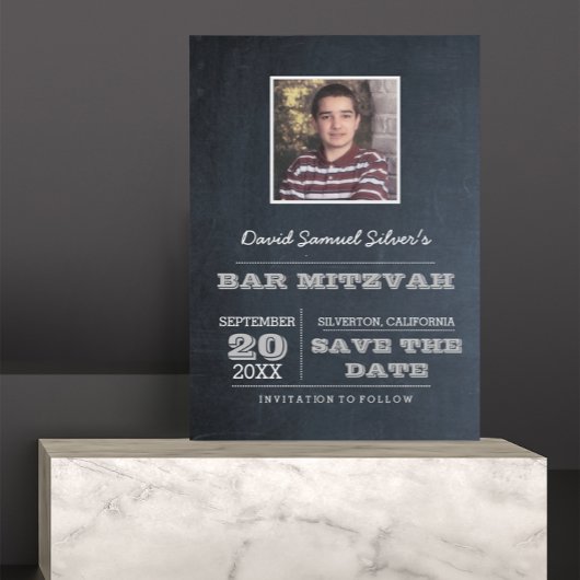 Krijtbord Zilveren Bar Mitzvah Foto Opslaan van de Aankondigingskaart