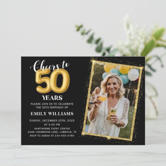 Krijtbord zwarte gouden ballonnen 50e verjaardag f kaart (Staand voorkant)