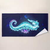 Kristal Ijs Zeepaardje op Blauwe Achtergrond Badhanddoek (Badhanddoek)