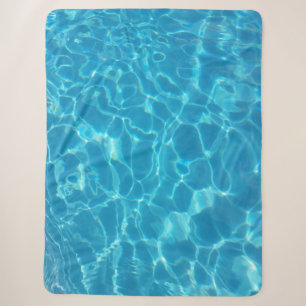 Kristalhelder Blauw Zwembadwater Sherpa Deken