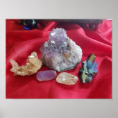 Kristallen op rood satijn stilleven fotografie poster (Voorkant)