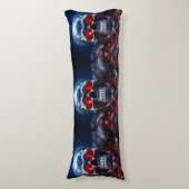 Kristallen schedel met robijnrode ogen Lichaamskus Lichaamskussen (Voorkant Verticaal)