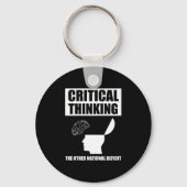 Kritisch denken over het andere nationale tekort sleutelhanger (Achterkant)