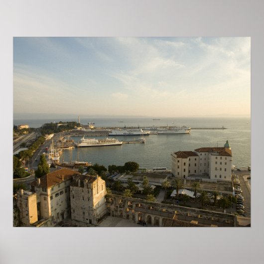 Kroatië, Dalmatië, Split. Uitzicht op Riva Poster (Voorkant)