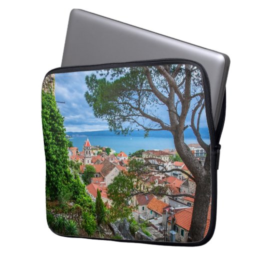 Kroatische stad Omis Laptop Sleeve (Voorkant Links)