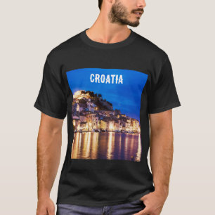 Kroatische stad Sibenik in de nacht T-Shirt
