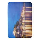 Kroatische stad Sibenik 's nachts. Badmat (Voorkant Verticaal)