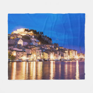 Kroatische stad Sibenik 's nachts. Fleece Deken