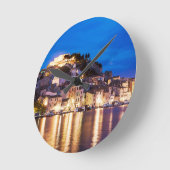 Kroatische stad Sibenik 's nachts Ronde Klok (Hoek)