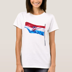 Kroatische vlag in de wind t-shirt