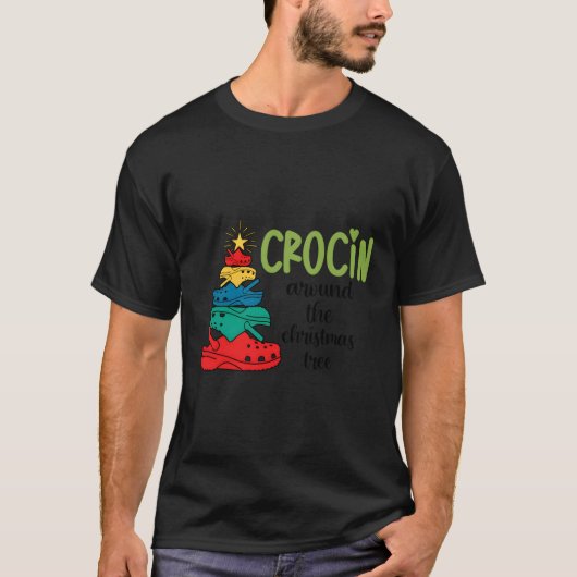 Krocin rond de kerstboom Funny T-shirt (Voorkant)