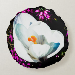 kroes in het ventilatorbed rond kussen