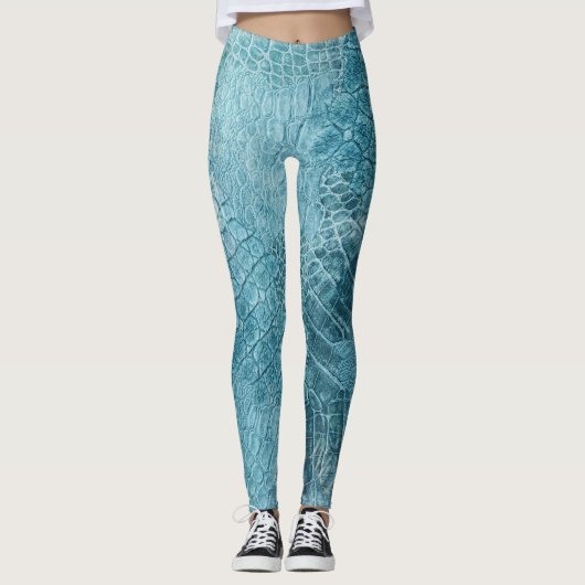 Krokodil Batik: Textured Fabric Art Leggings (Voorkant)