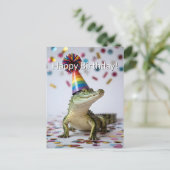 Krokodil met een regenboog verjaardagshoedje briefkaart (Staand voorkant)