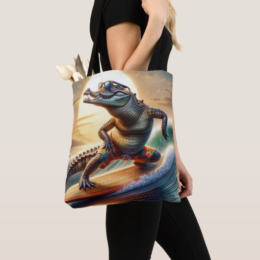 Krokodil op een surfplank tote bag (Dichtbij)