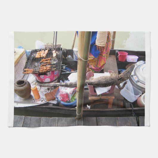 Krokodilvlees BBQ ... Thailand Street Food Theedoek (Horizontaal)