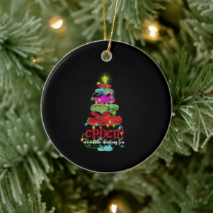 Kroon rond de kerstboom keramisch ornament