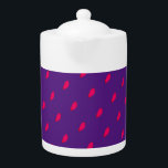 Kruidenscharlaken design theepot<br><div class="desc">Deze theepot is ontworpen met een print van kleine scharlaken bloemblaadjes die decanteren als kruiden van een Arabische infusie in een Violet medium.</div>
