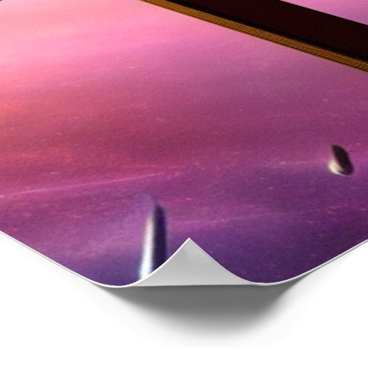 Kruis in een roze nebula Poster (Hoek)