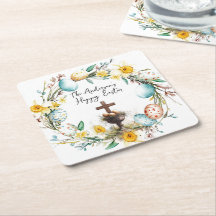 Kruis met decoratieve eieren in bloemenPasen