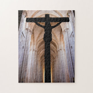 Kruisbeeld met Jezus Christus. Gotische Abdij van  Legpuzzel