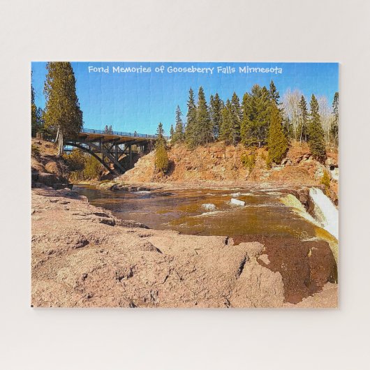 Kruisbeswatervallen Minnesota. Legpuzzel (Horizontaal)