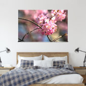 Kruiselende Kersenboomtakken in de tuin Canvas Afdruk (Insitu (Slaapkamer))