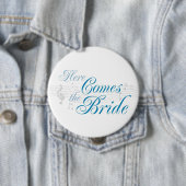 KRW hier komt de Bride Button - Pin (In situ)