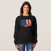 Ks Kansas Cute for her State Outline Abbrebas Trui (Voorkant volledig)