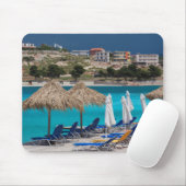 Ksamil, strand aan de zee muismat (Met muis)