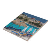 Ksamil, strand aan de zee tegeltje (Zijkant)