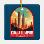 Kuala Lumpur Malaysia Travel Art Vintage Keramisch Ornament<br><div class="desc">Kuala Lumpur retro reisontwerp. De stad is ook de thuisbasis van Britse koloniale monumenten zoals het treinstation van Kuala Lumpur en het Sultan Abdul Samad Building.</div>
