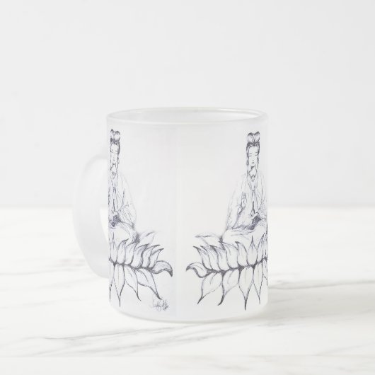 Kuan Yin Frosted Glass Mok (Voorkant links)