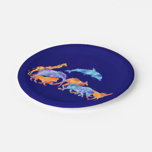 Kudde wilde dieren op paars blauwe achtergrond papieren bordje (Gekanteld)